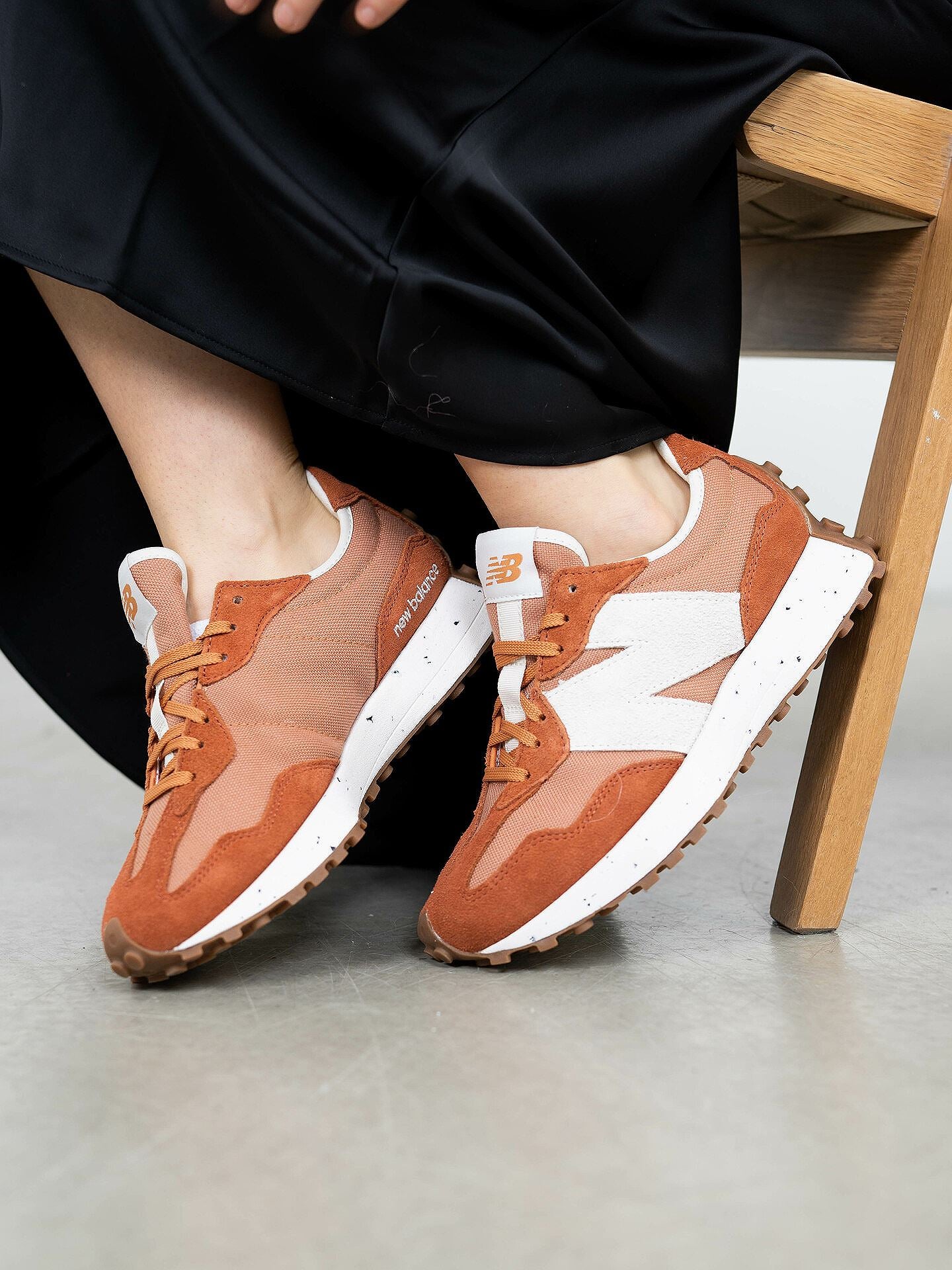NEW BALANCE WS327 Brown